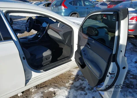 2020 Toyota Avalon Hybrid Xle from USA, damaged, VIN 4T1A21FB0LU016981